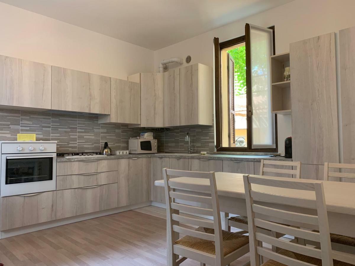 Apartamento Alla Tomba Di Giulietta Verona Exterior foto